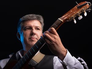 Héctor Bannon Músico cantante